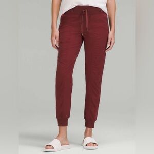 Lululemon Dance Studio Mid-Rise‎ Jogger Red Merlot Size 6